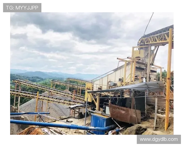 挖掘机石灰石矿山开采剥离效率